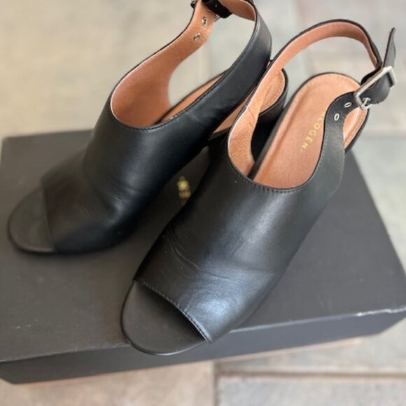 Dina Slide Black Leather Sandal (Women) Halogen Size 8.5 M - Picture 3 of 9